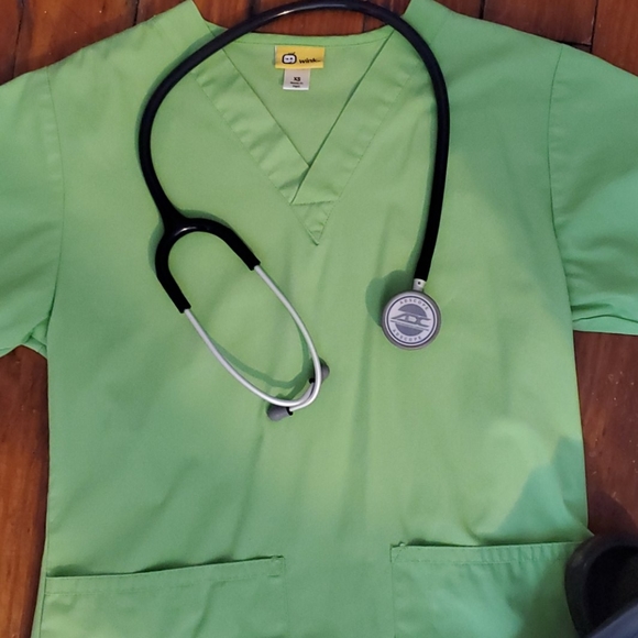 Wink scrub top - Picture 3 of 3